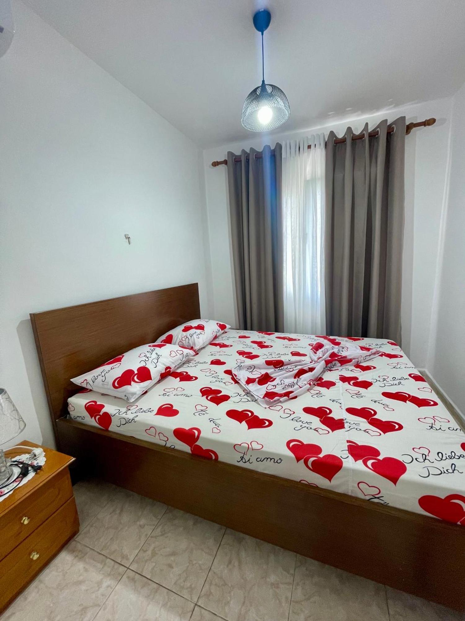 Guest House Luli Sarandë 外观 照片