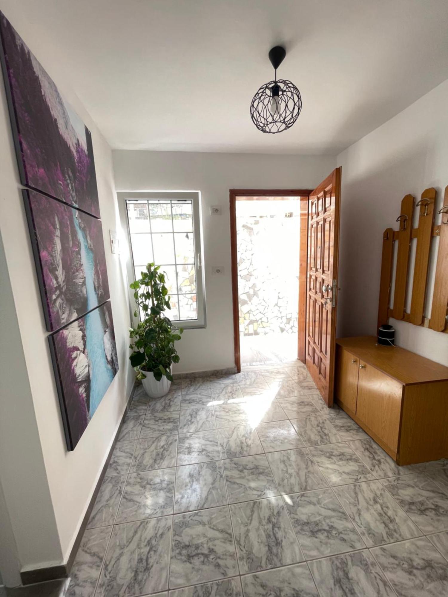 Guest House Luli Sarandë 外观 照片